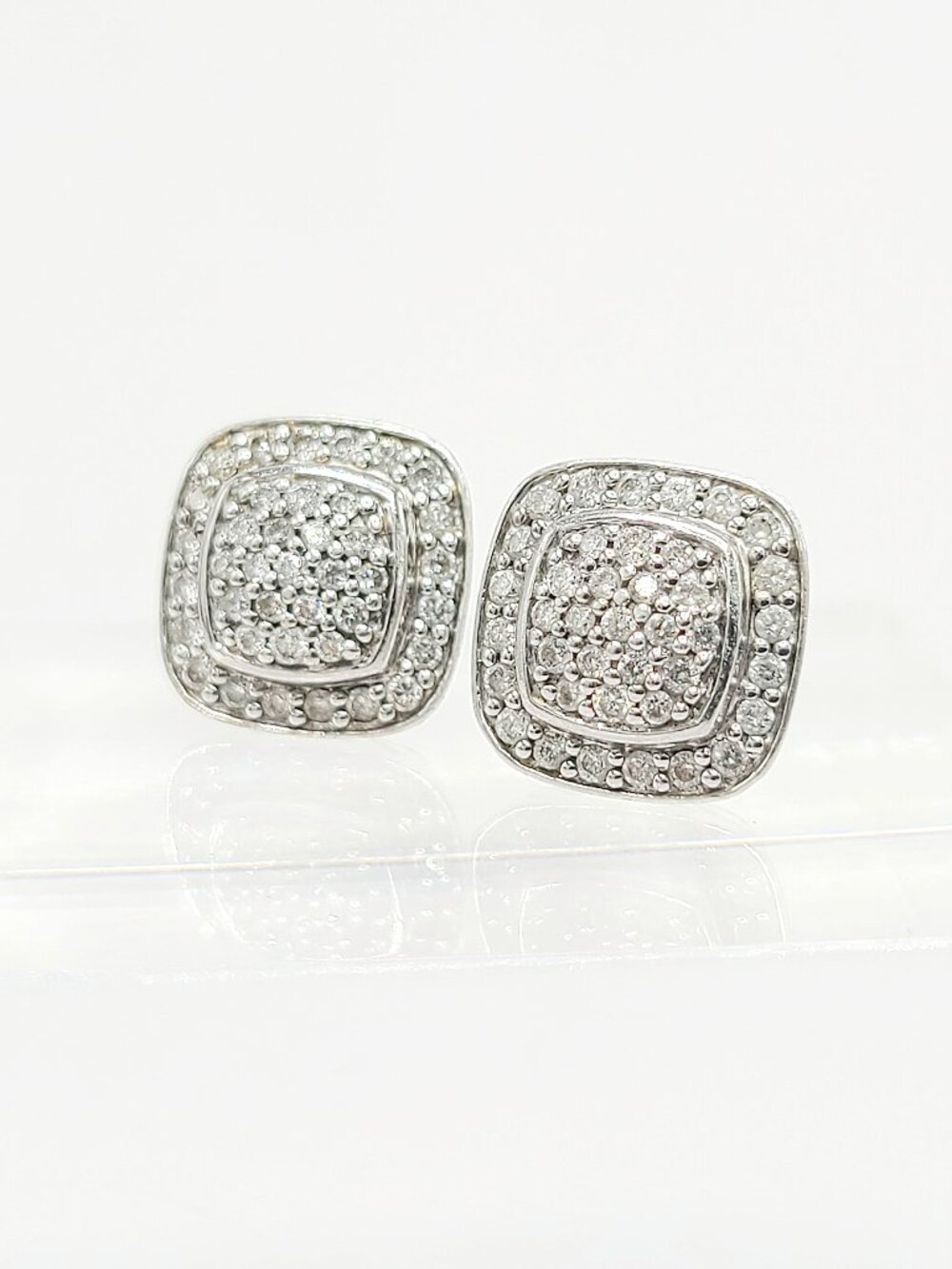 David Yurman Petite Albion Stud Earrings with Pavé White Diamonds